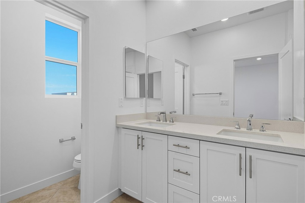 MLS #OC25061583 image #9