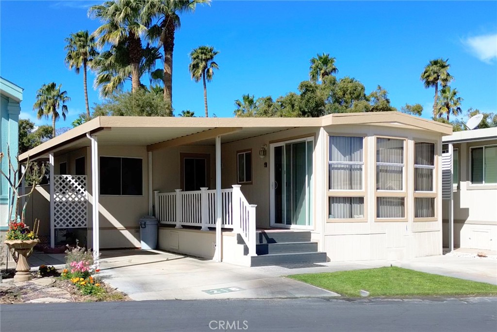 MLS #OC25062366 image #1