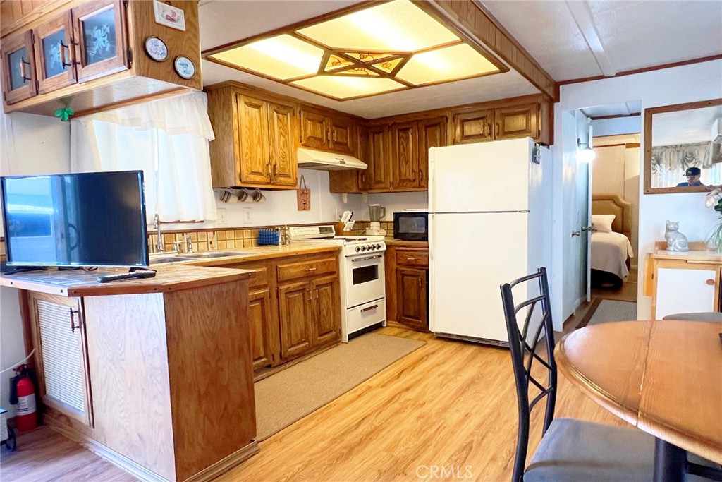 MLS #OC25062366 image #2