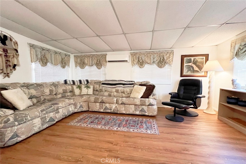 MLS #OC25062366 image #6