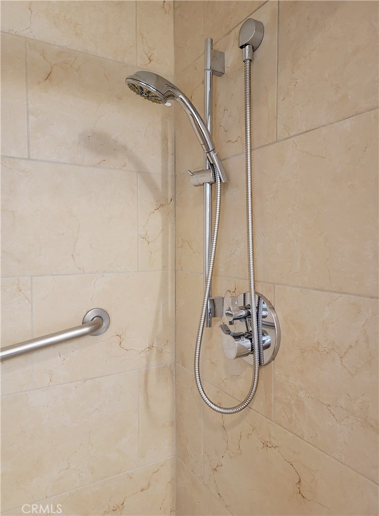 MLS #OC25062881 image #28