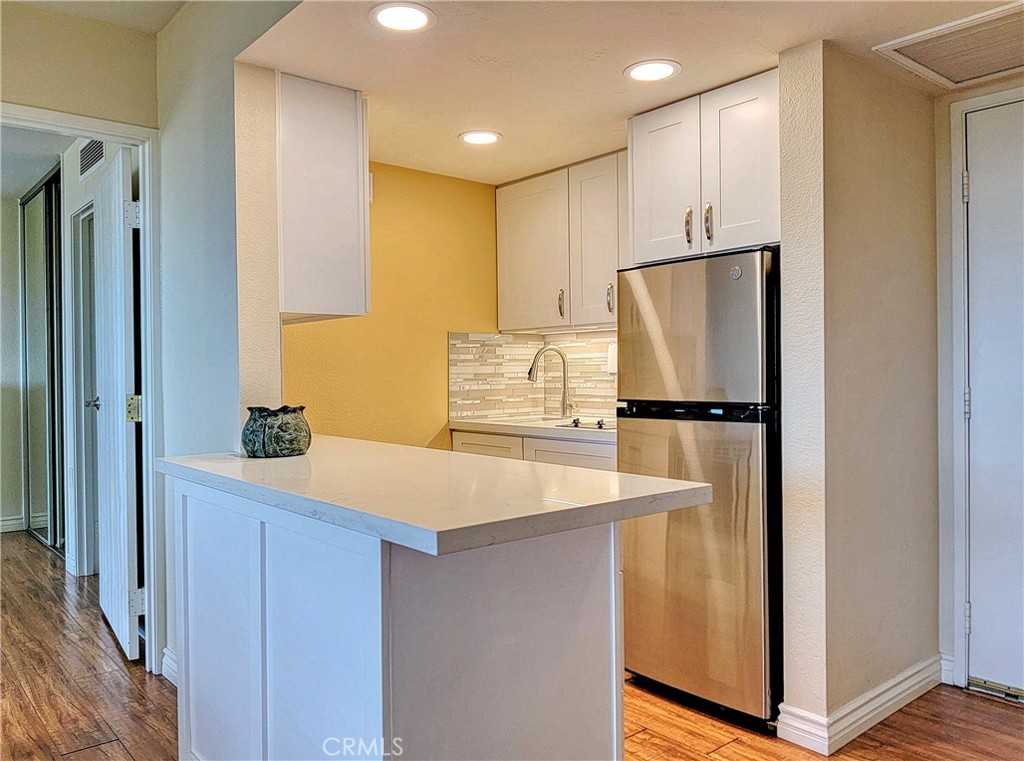 MLS #OC25062881 image #9