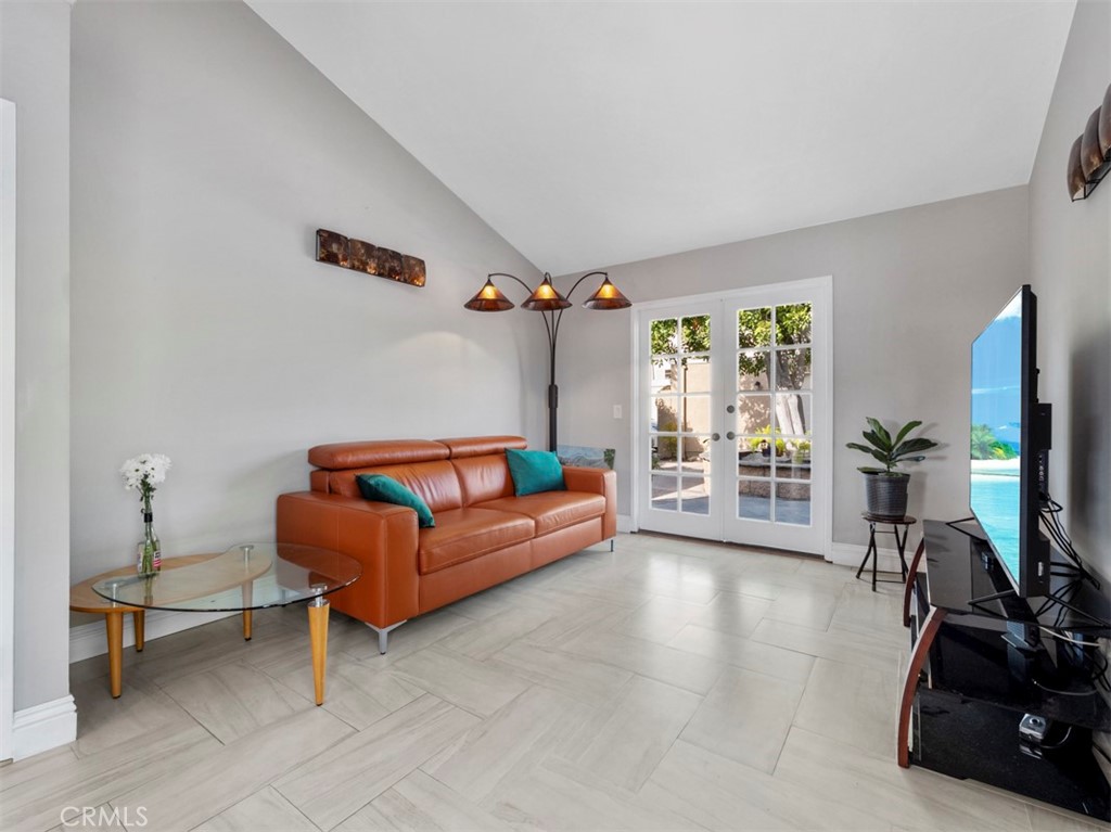 MLS #OC25063246 image #32