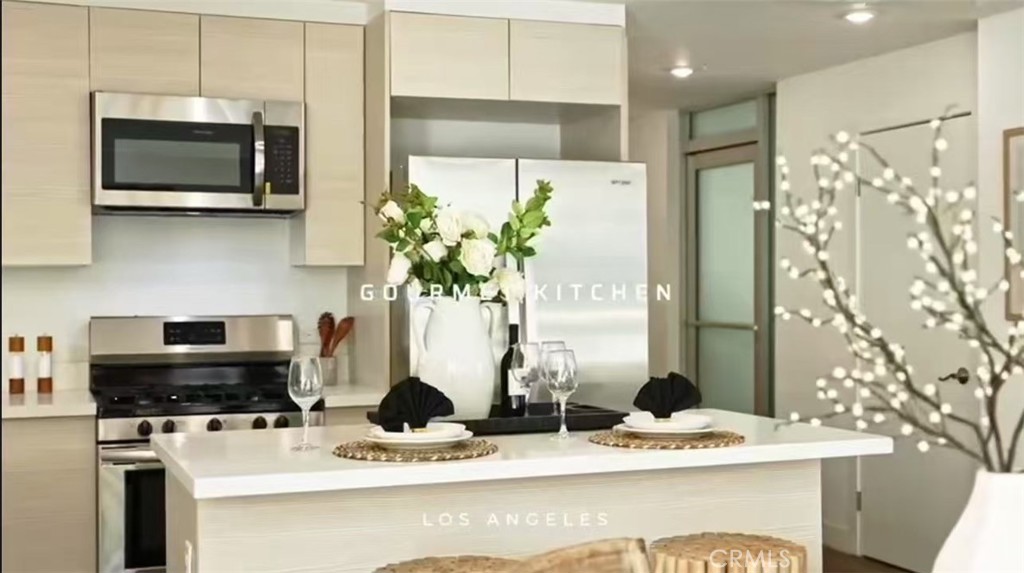 MLS #OC25063319 image #2