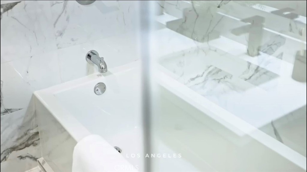 MLS #OC25063319 image #26