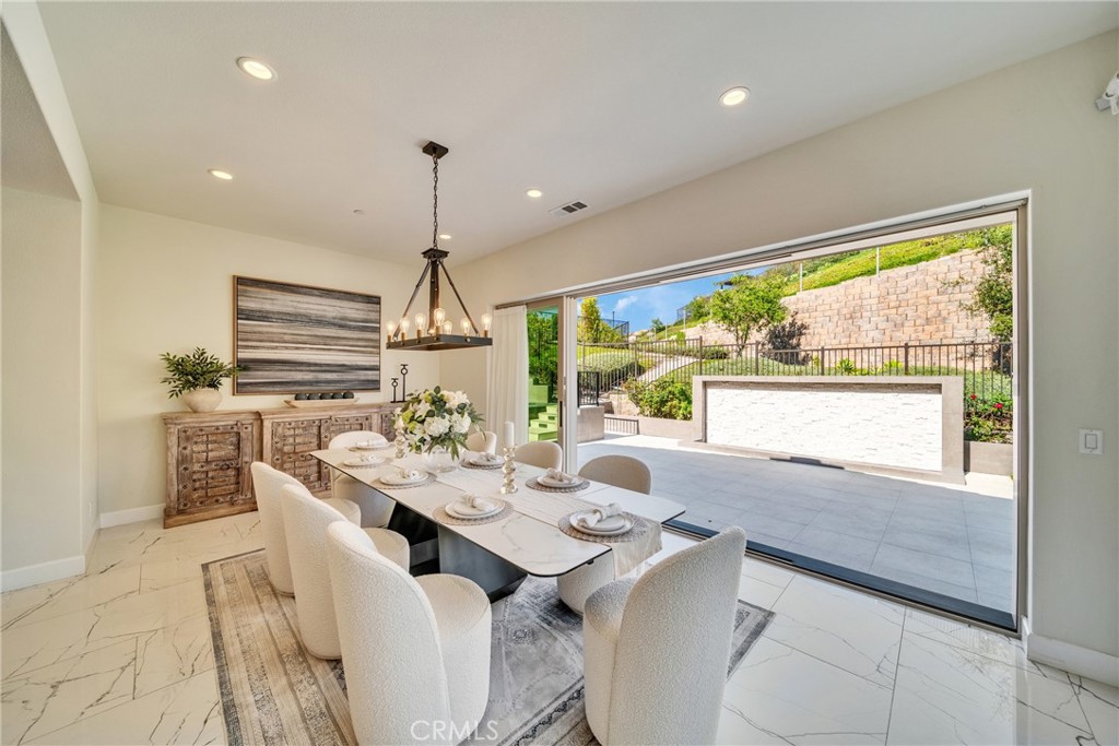 MLS #OC25063588 image #21