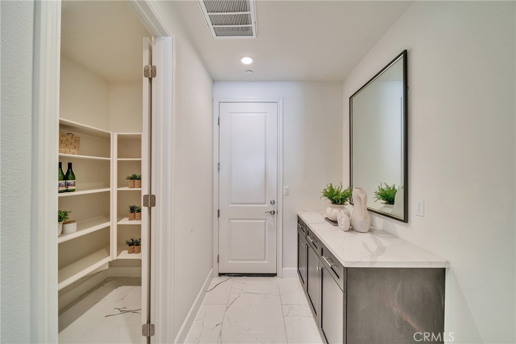 MLS #OC25063588 image #22