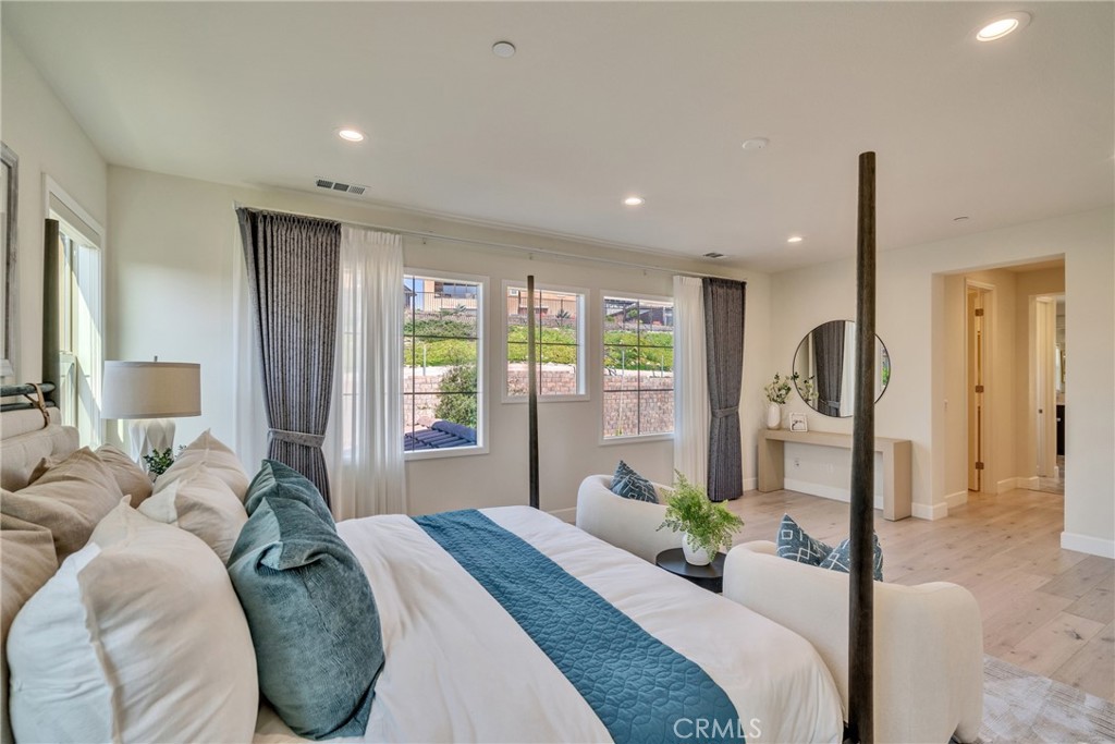 MLS #OC25063588 image #31