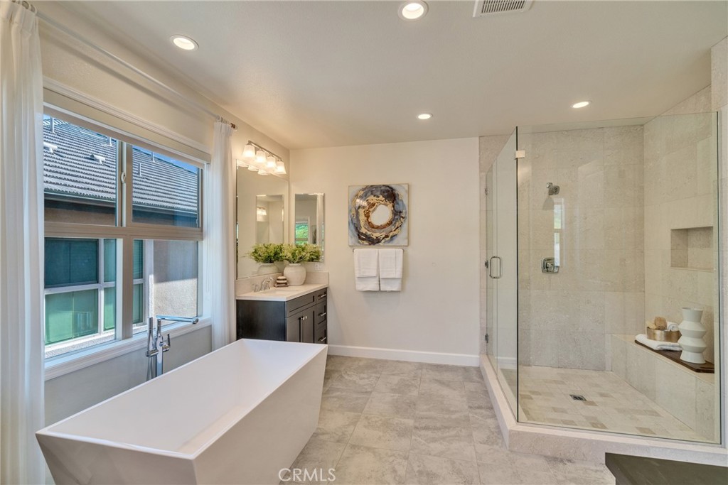 MLS #OC25063588 image #35