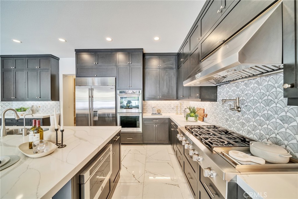 MLS #OC25063588 image #9