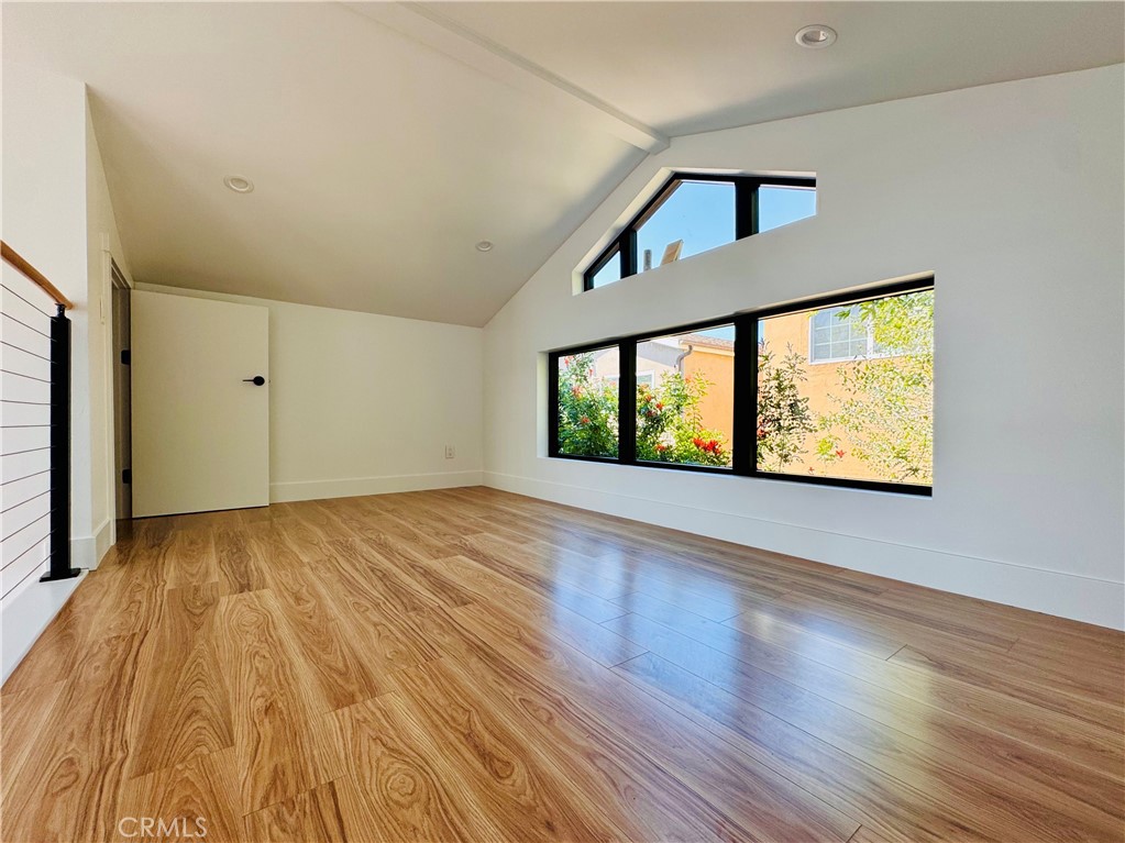 MLS #OC25063671 image #9