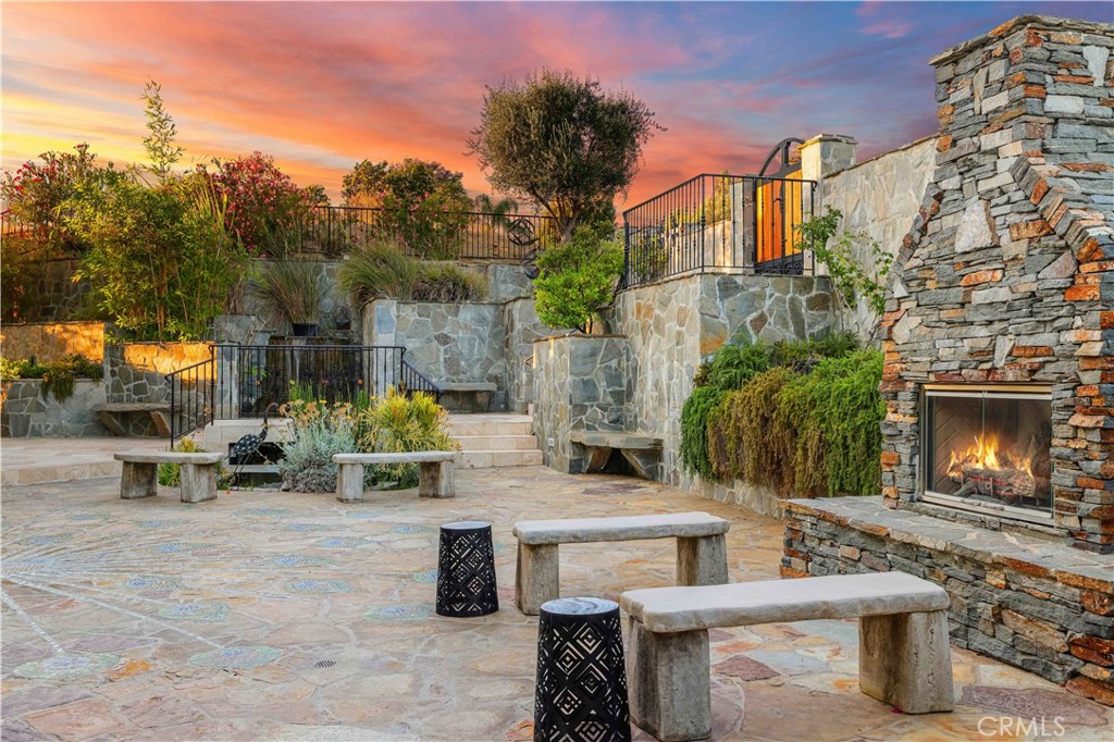 MLS #OC25064296 image #2