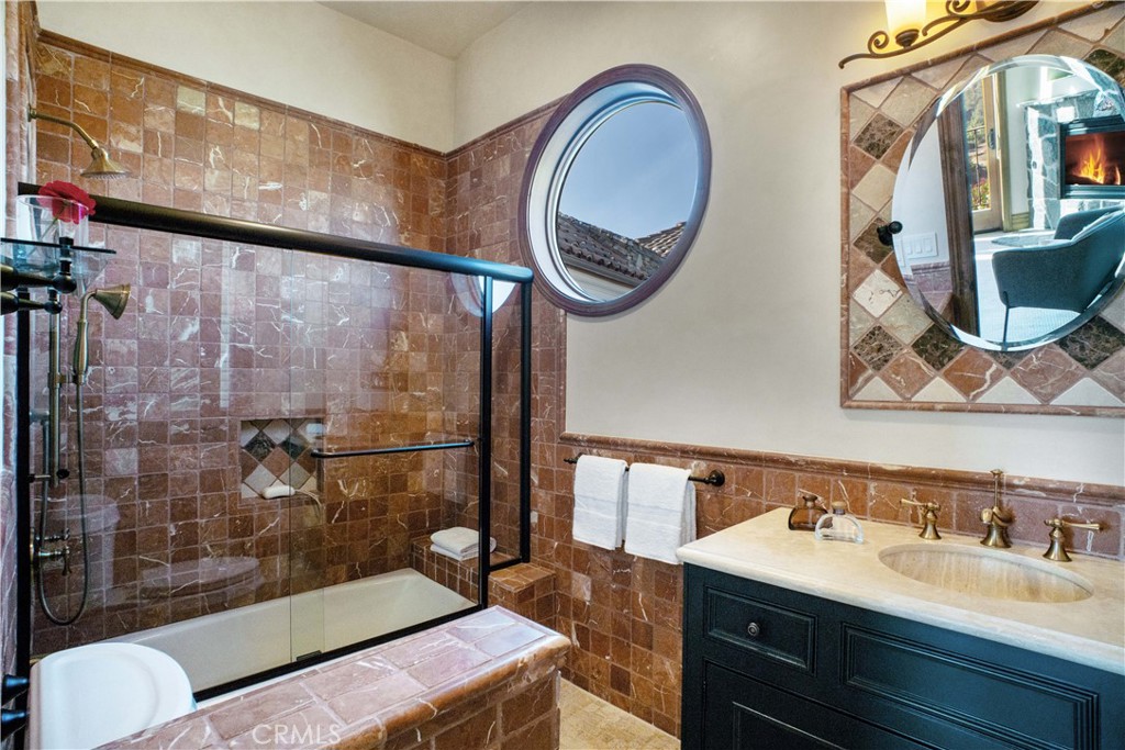 MLS #OC25064296 image #32