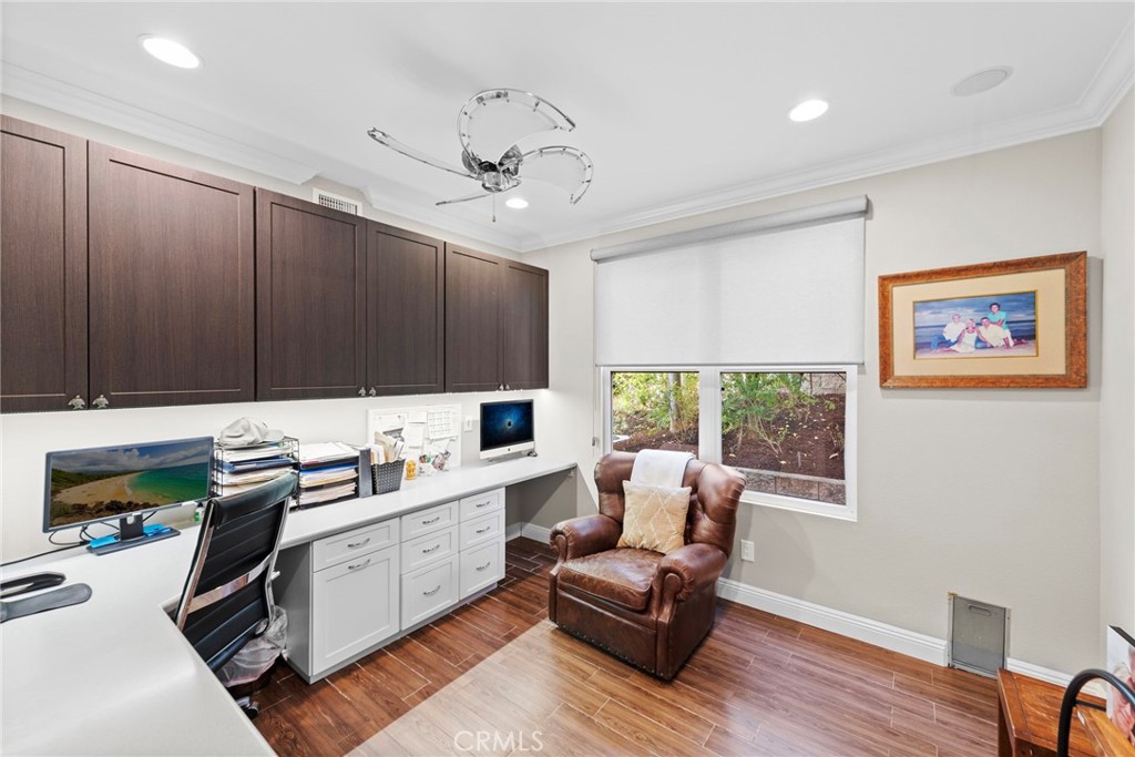 MLS #OC25064610 image #24