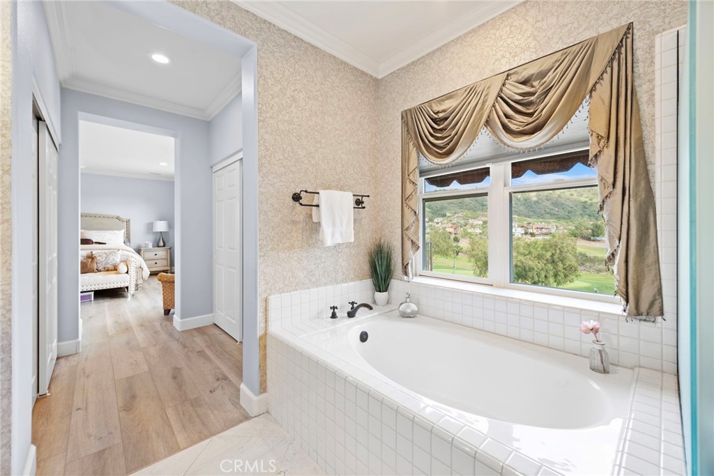 MLS #OC25064610 image #32