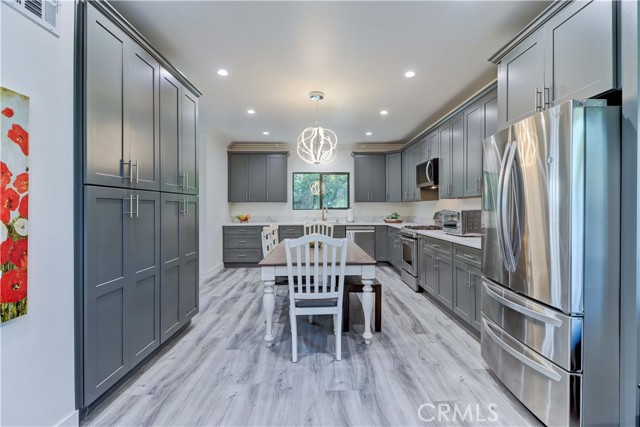 MLS #OC25064613 image #13