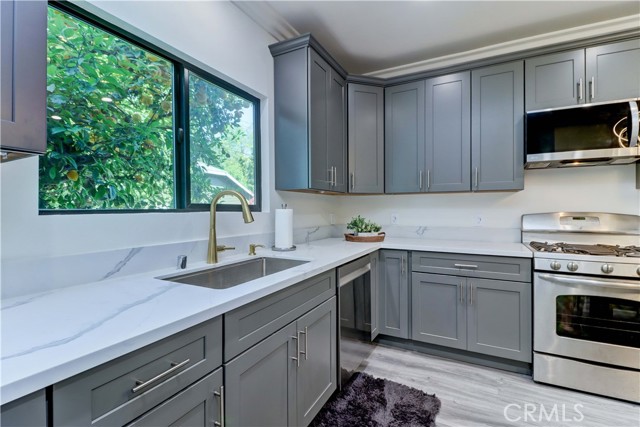 MLS #OC25064613 image #14