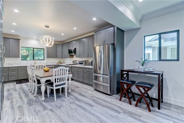 MLS #OC25064613 image #17