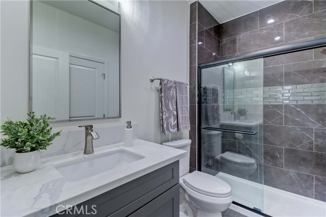 MLS #OC25064613 image #22