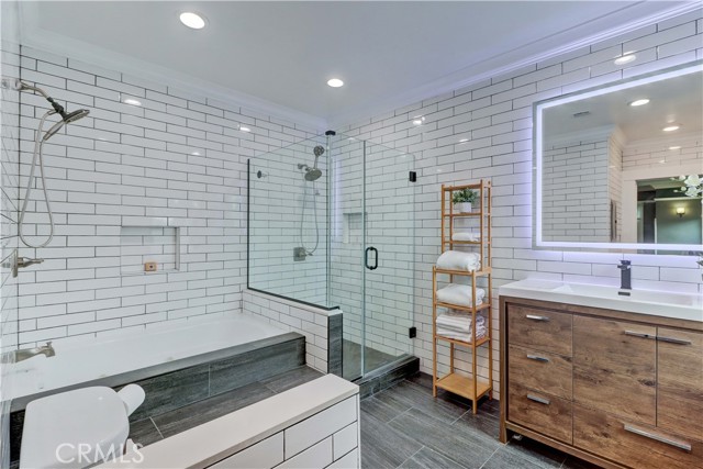 MLS #OC25064613 image #29