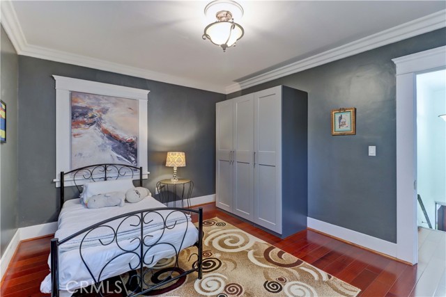 MLS #OC25064613 image #33