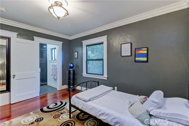 MLS #OC25064613 image #34