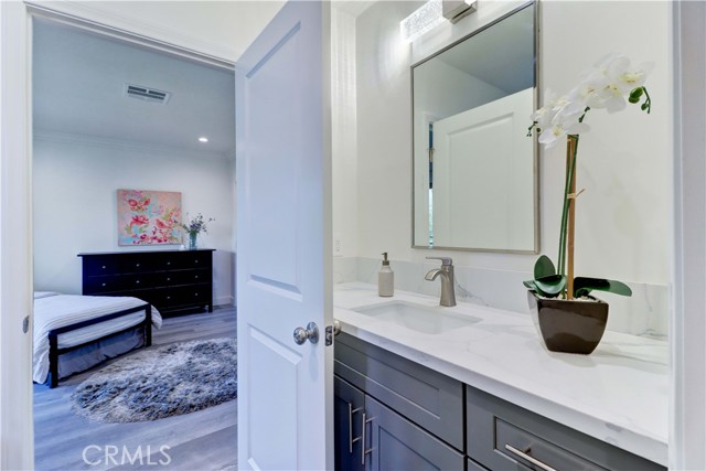 MLS #OC25064613 image #41