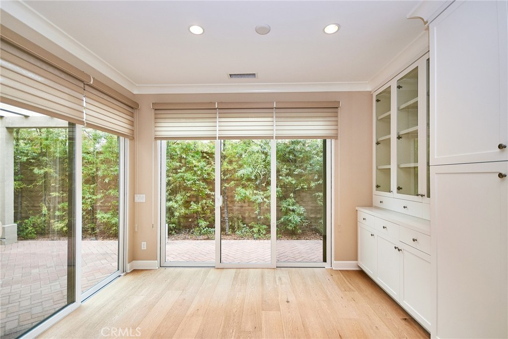 MLS #OC25064682 image #17