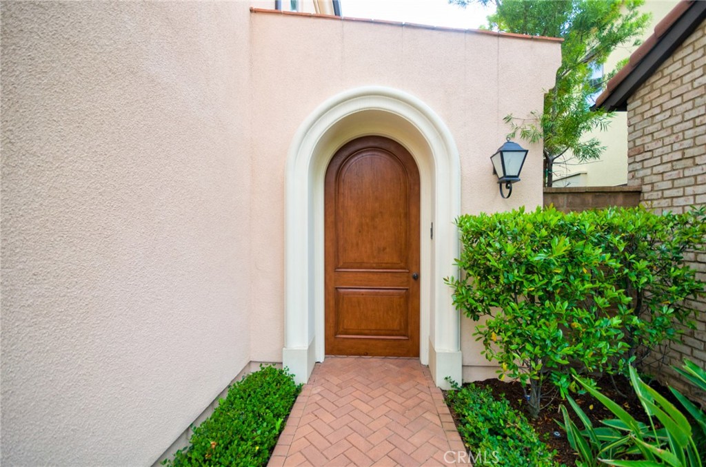 MLS #OC25064682 image #2