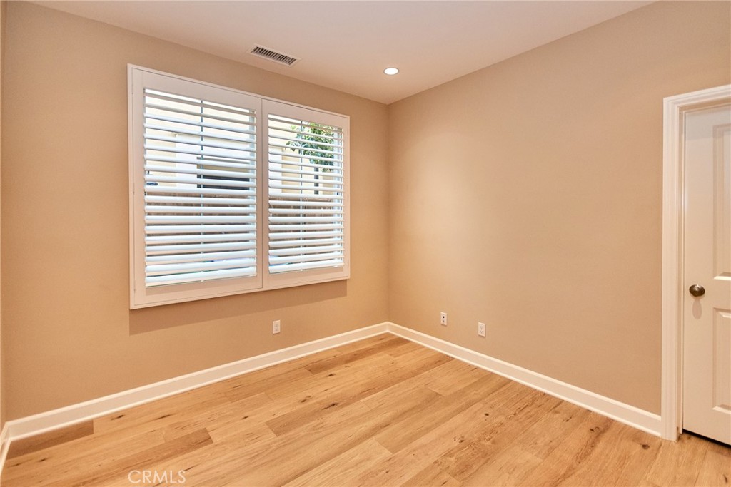 MLS #OC25064682 image #20