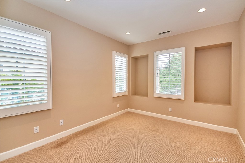 MLS #OC25064682 image #38