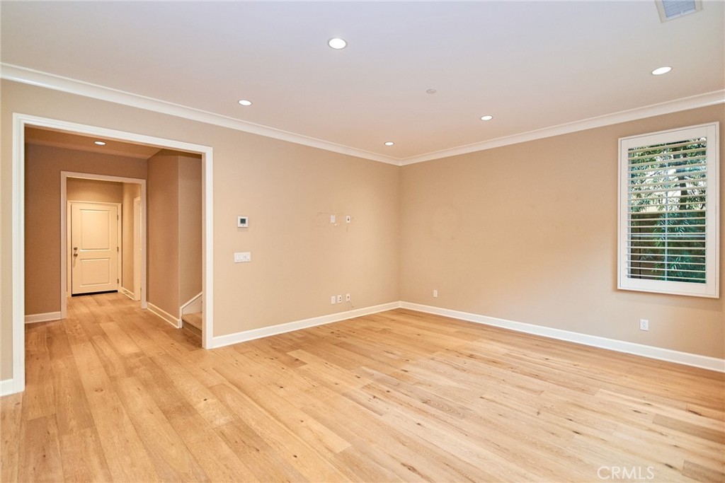 MLS #OC25064682 image #8