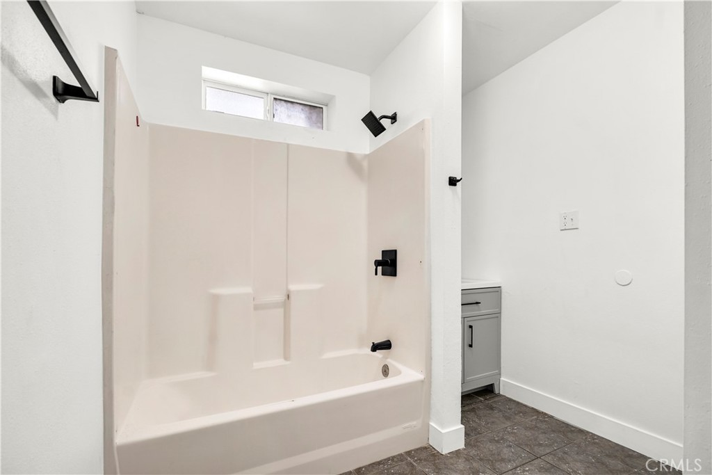 MLS #OC25065305 image #13