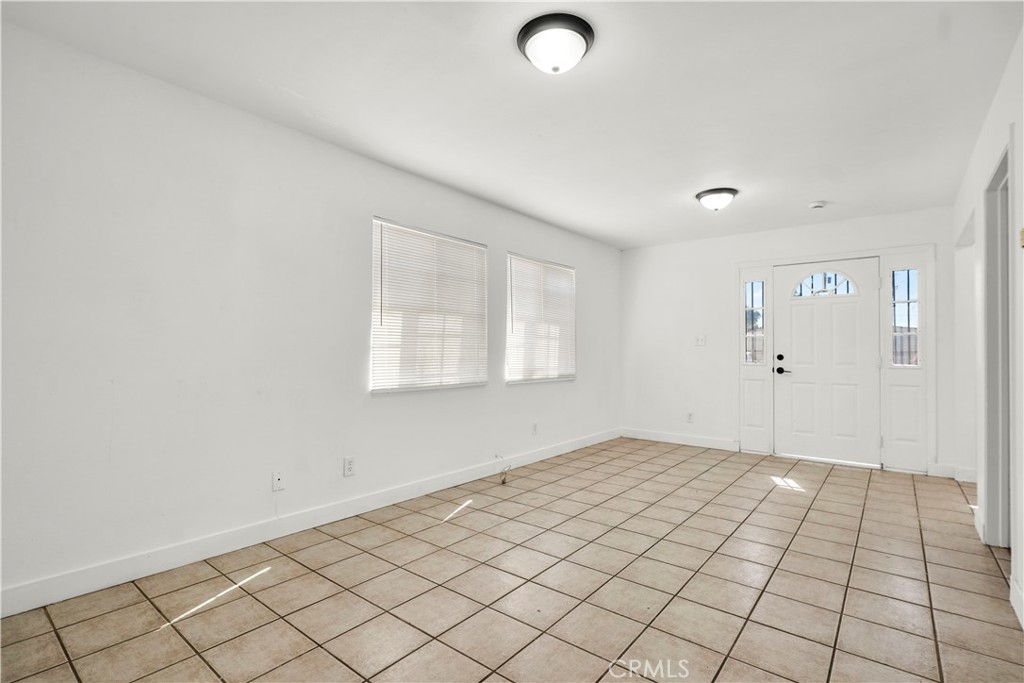 MLS #OC25065305 image #3