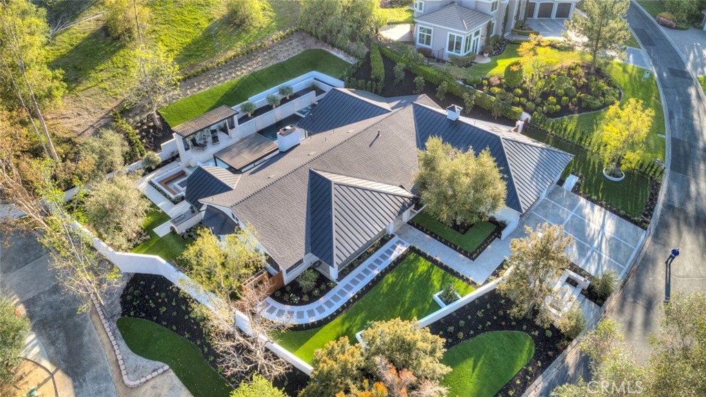 MLS #OC25065356 image #0