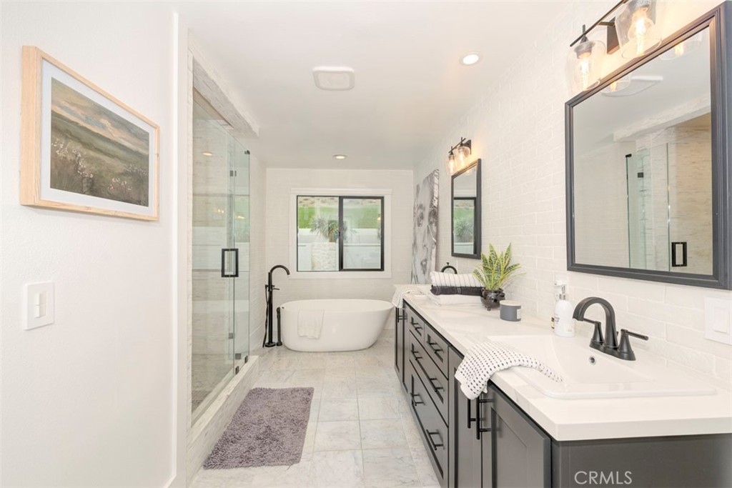 MLS #OC25065356 image #23