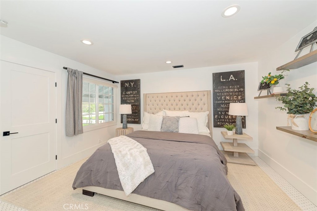 MLS #OC25065356 image #27