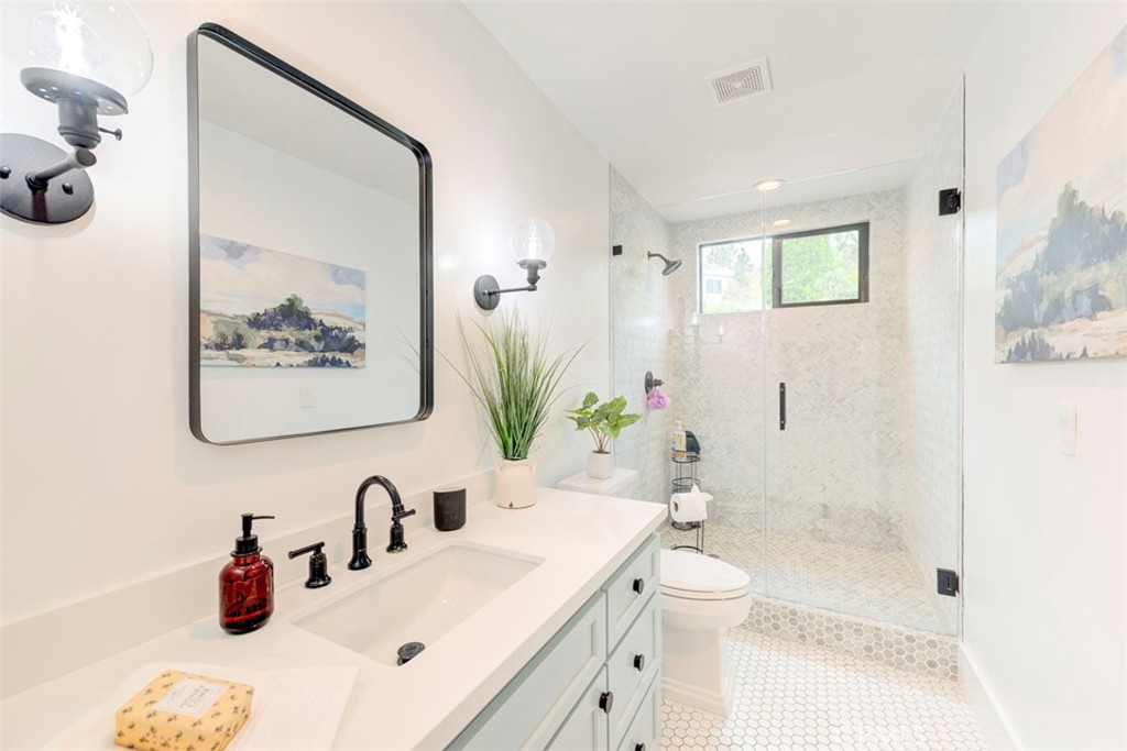 MLS #OC25065356 image #28