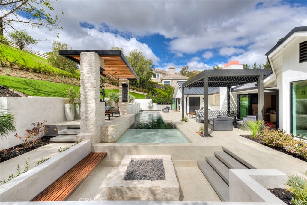 MLS #OC25065356 image #8