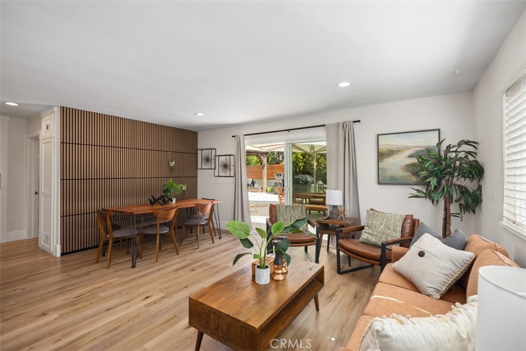 MLS #OC25067315 image #0