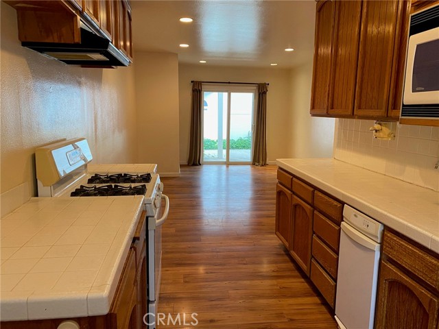 MLS #OC25067724 image #10