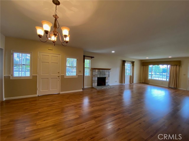 MLS #OC25067724 image #4