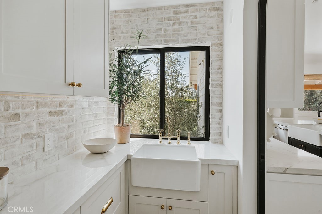 MLS #OC25067933 image #10