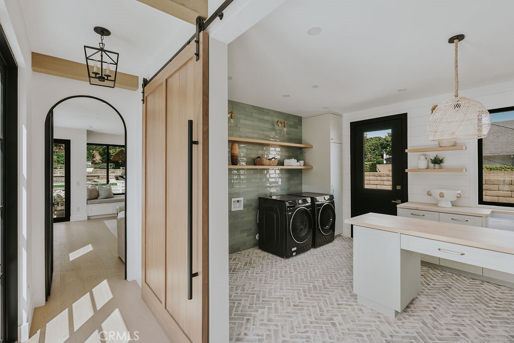 MLS #OC25067933 image #24