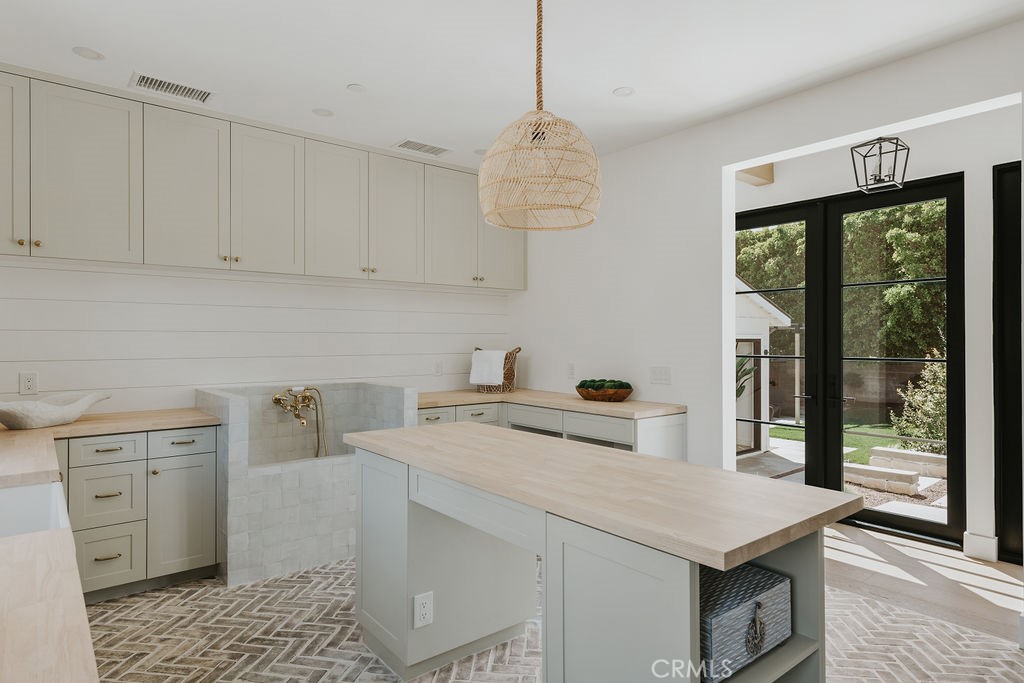 MLS #OC25067933 image #26