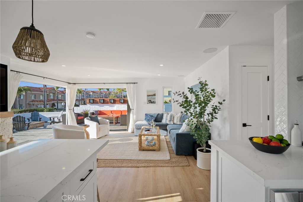 MLS #OC25071945 image #12