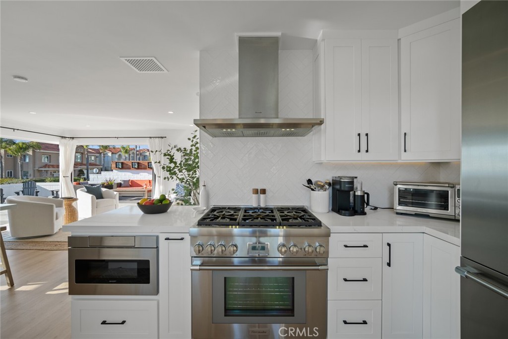 MLS #OC25071945 image #14