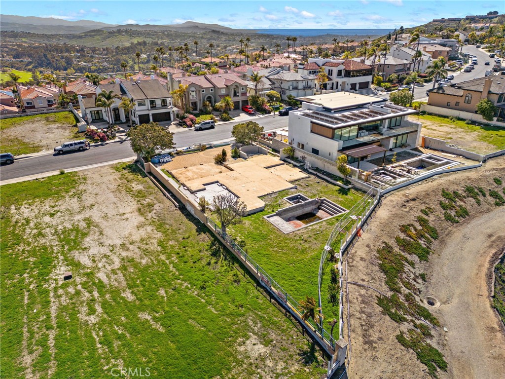 MLS #OC25072199 image #2