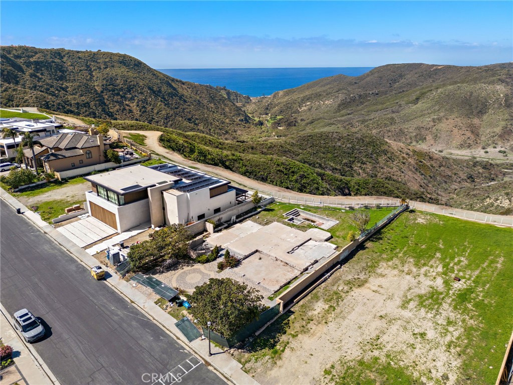 MLS #OC25072199 image #3