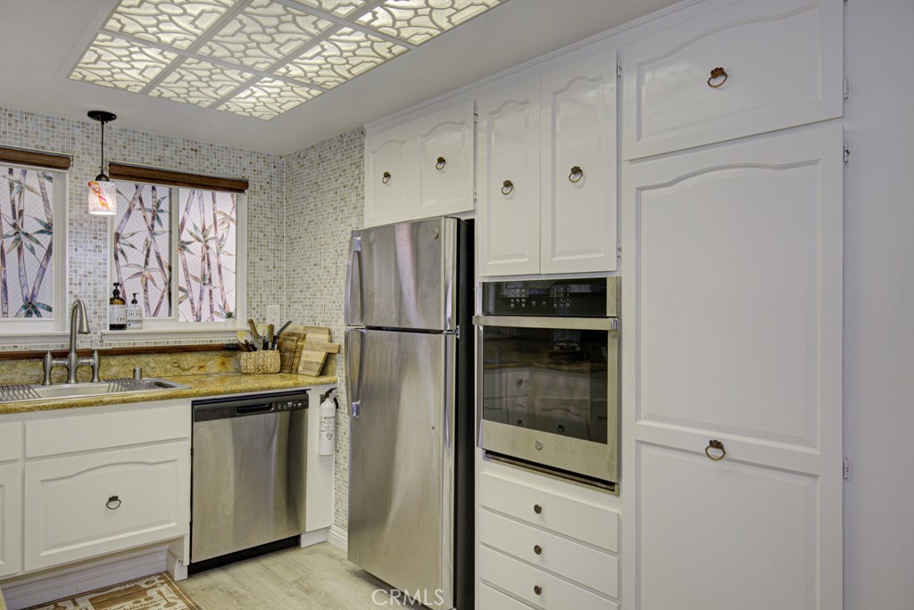 MLS #OC25073786 image #11